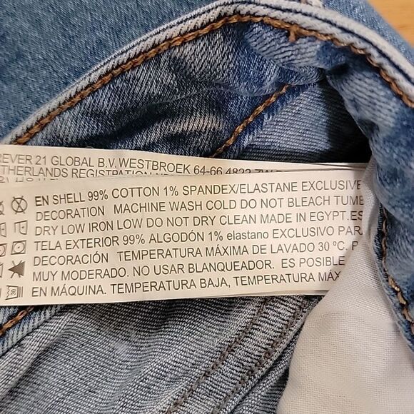 Forever 21 destructed floral jeans Size 31 - Picture 10 of 14